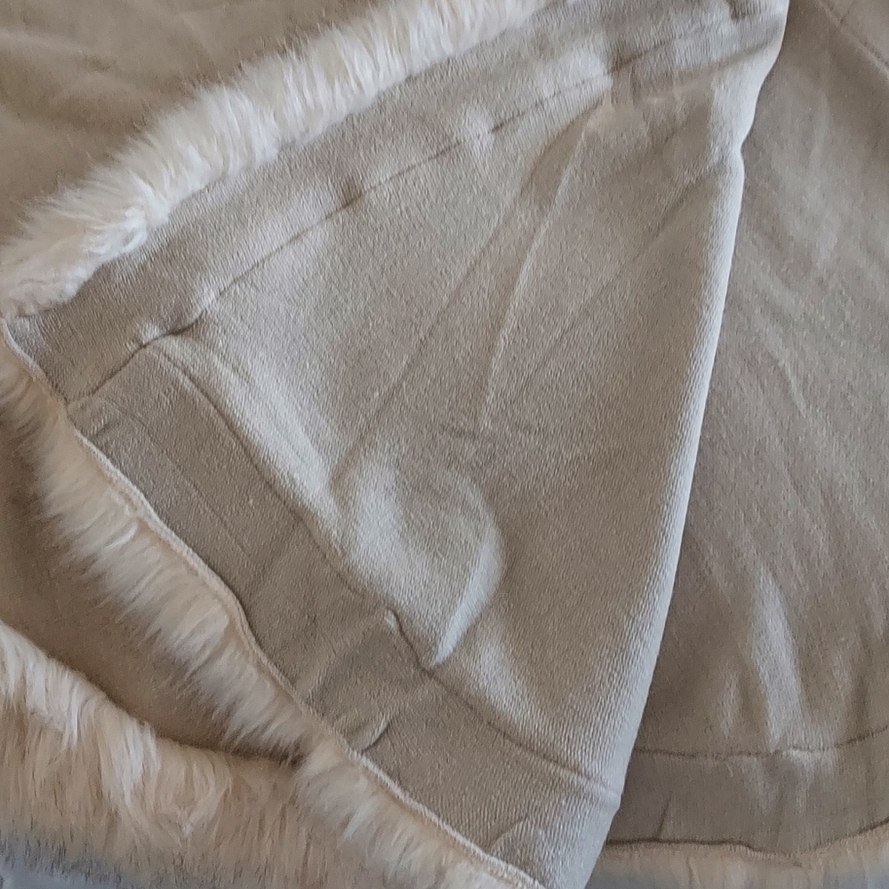 Cream Faux Fur Throw
